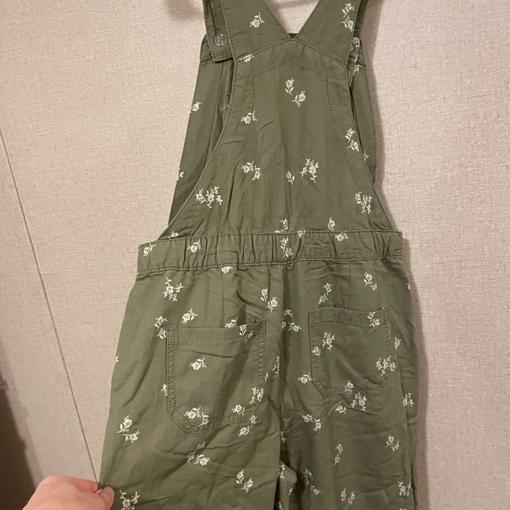 Overalls - Picture 5 of 6